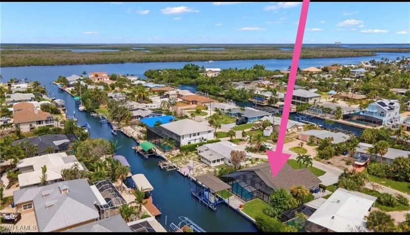 323  Washington  CT, Fort Myers Beach, FL 33931