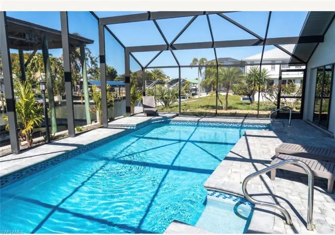 323 Washington Ct, Fort Myers Beach, Florida 33931