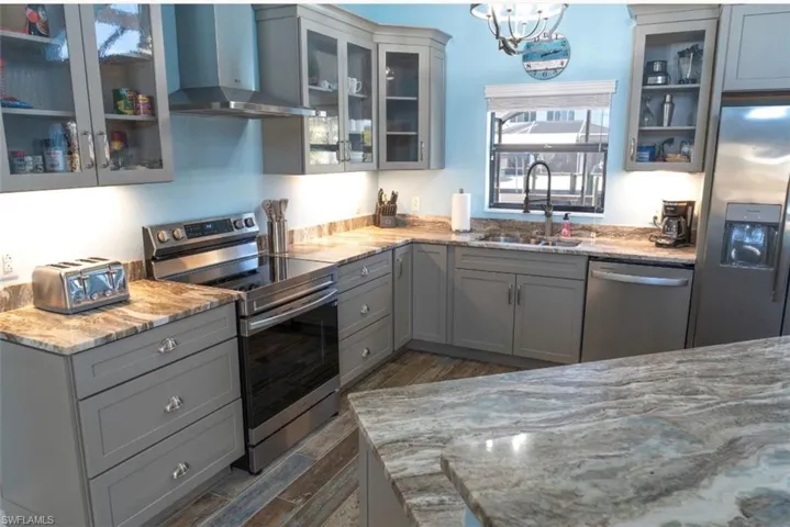 323 Washington Ct, Fort Myers Beach, Florida 33931