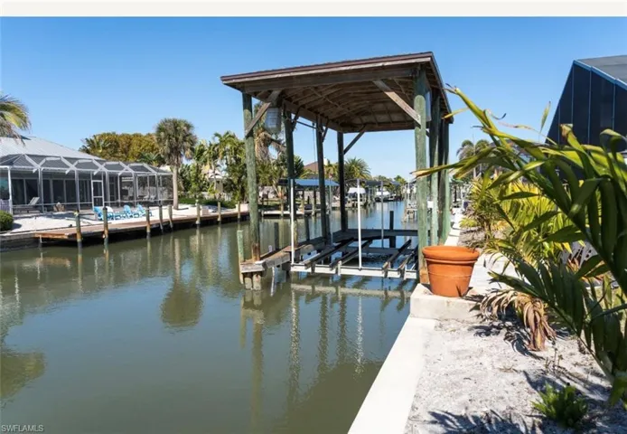 323 Washington Ct, Fort Myers Beach, Florida 33931
