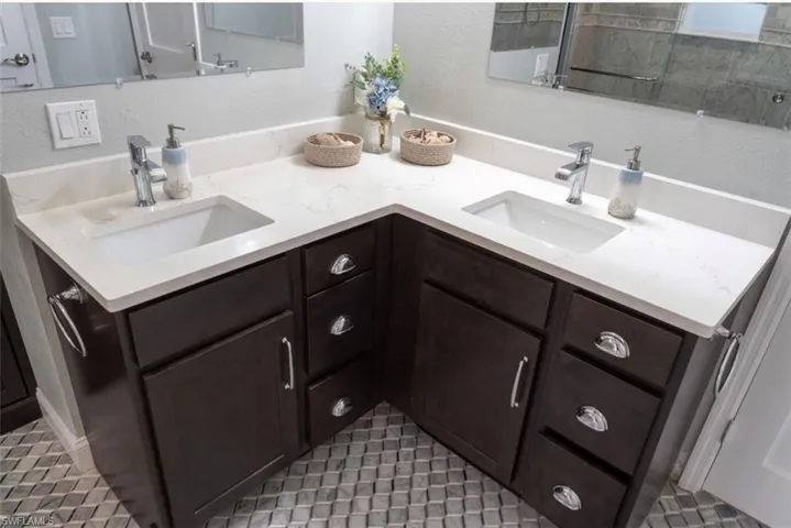 323 Washington Ct, Fort Myers Beach, Florida 33931
