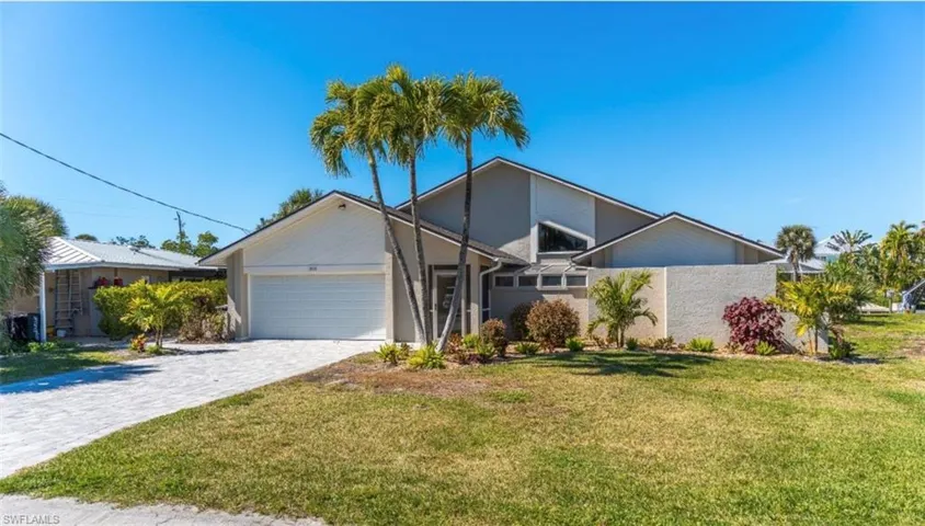 323 Washington Ct, Fort Myers Beach, Florida 33931