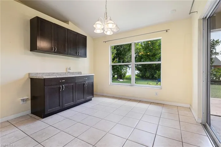 3825 SW 14th  PL, Cape Coral, FL 33914