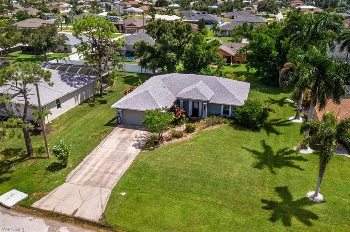 3825 SW 14th  PL, Cape Coral, FL 33914