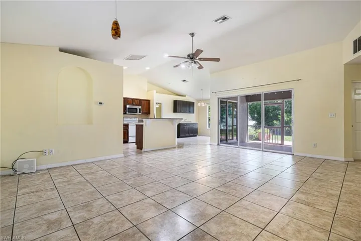 3825 SW 14th  PL, Cape Coral, FL 33914