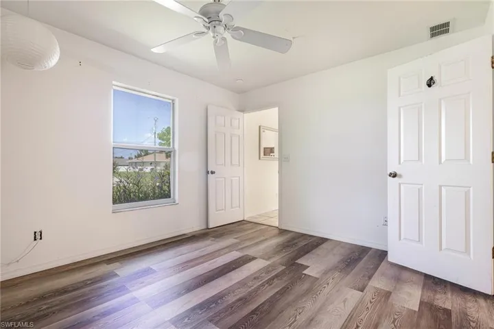 3825 SW 14th  PL, Cape Coral, FL 33914