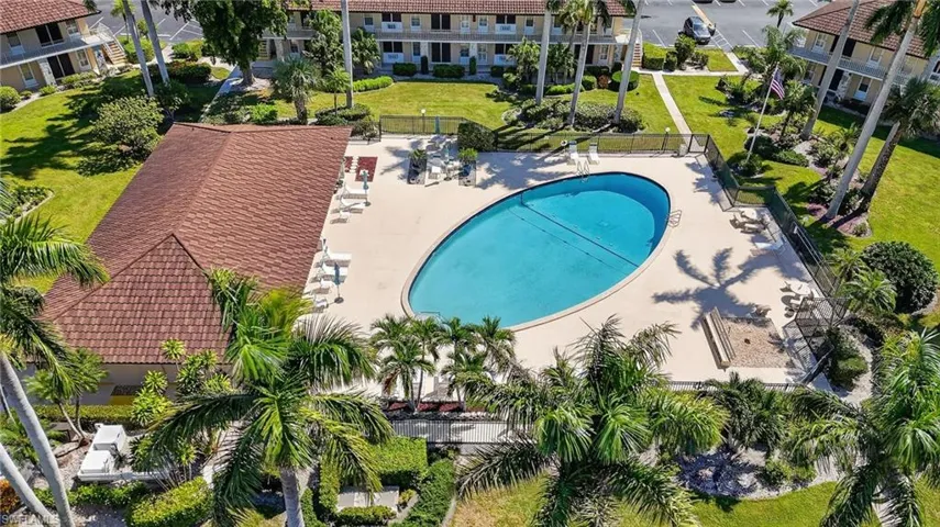 Bird's eye view of a pool area