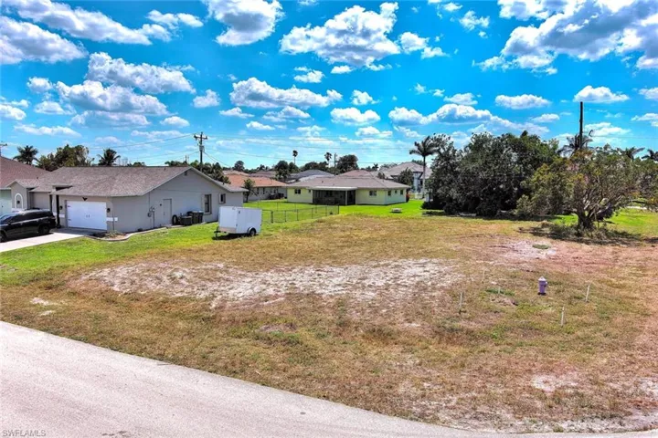 View of yard featuring a residential view