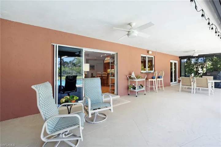 Large covered lanai