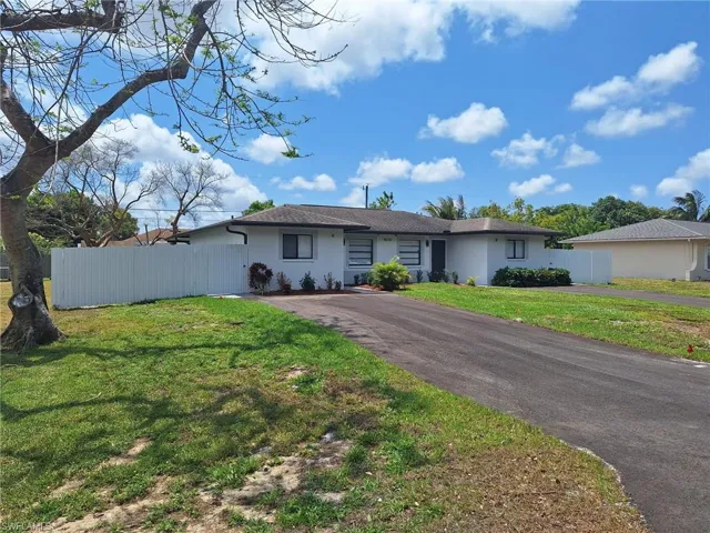 4618  24th SW PL, Naples, FL 34116