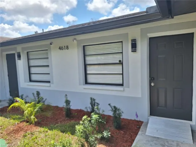 4618  24th SW PL, Naples, FL 34116