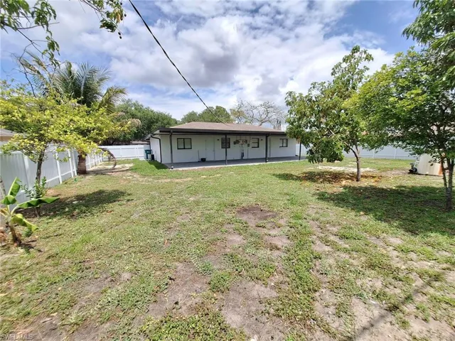 4618  24th SW PL, Naples, FL 34116