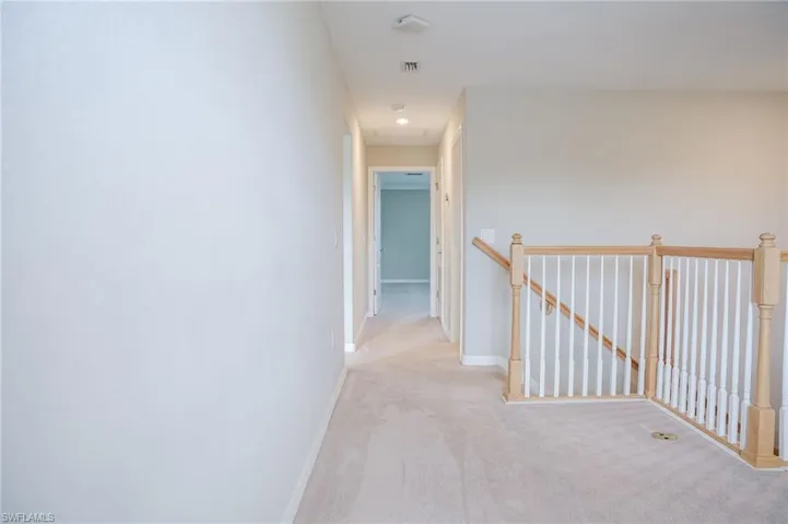 1573 Vizcaya Ln, Naples, Florida 34113