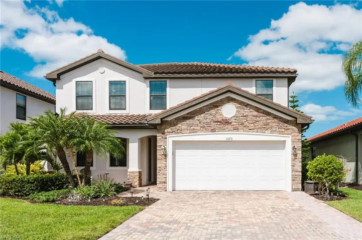1573 Vizcaya Ln, Naples, Florida 34113