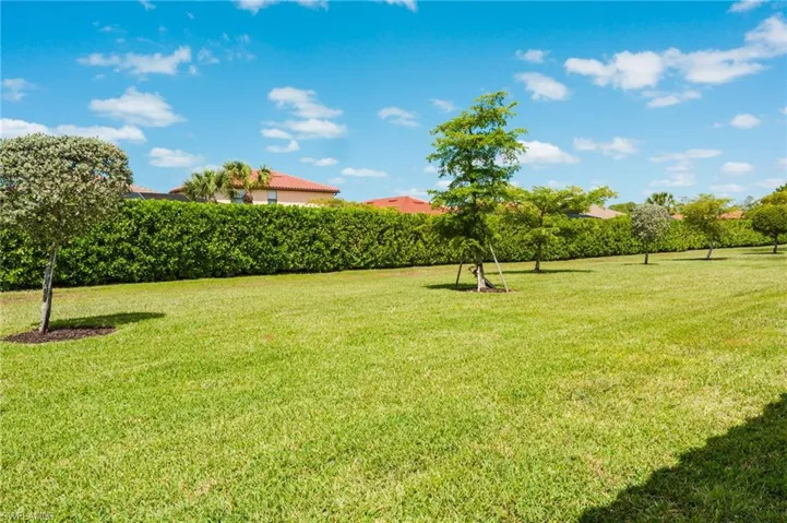 1573 Vizcaya Ln, Naples, Florida 34113