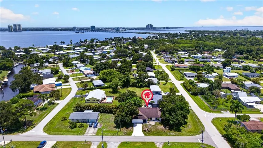 1398 Evalena Ln, North Fort Myers, Florida 33917