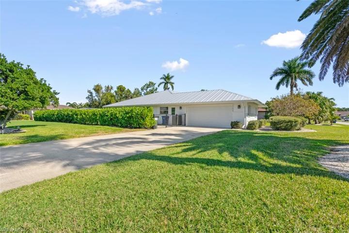 15061 Bonaire CIR, FORT MYERS FL 33908
