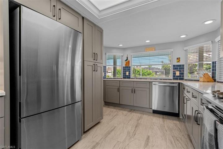 15061 Bonaire CIR, FORT MYERS FL 33908