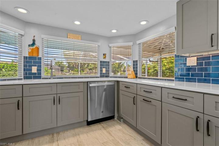 15061 Bonaire CIR, FORT MYERS FL 33908