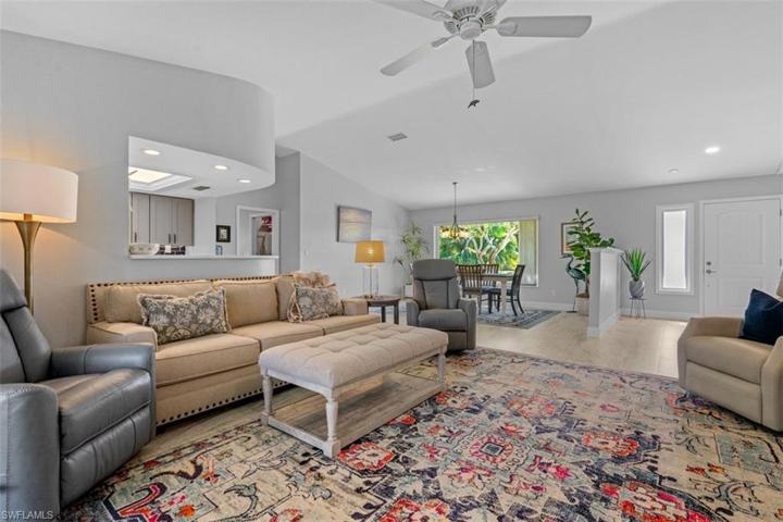 15061 Bonaire CIR, FORT MYERS FL 33908