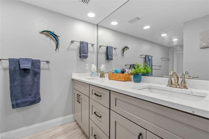15061 Bonaire CIR, FORT MYERS FL 33908