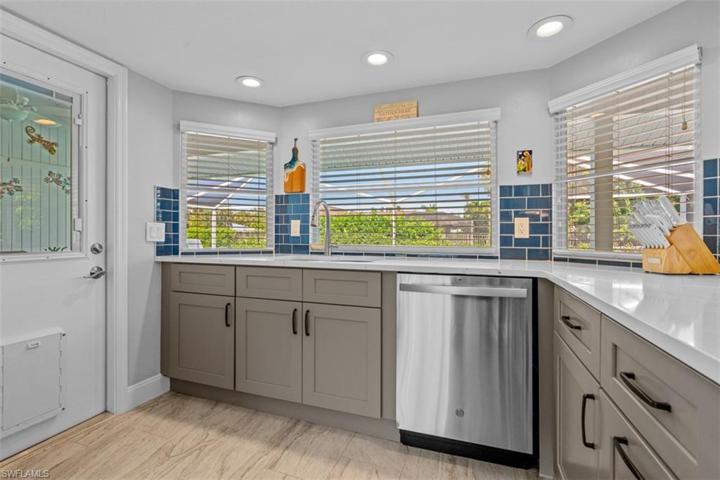 15061 Bonaire CIR, FORT MYERS FL 33908