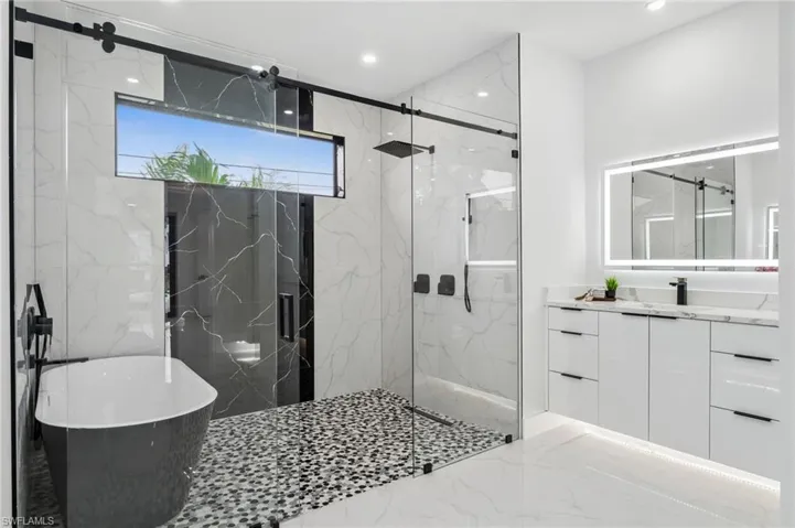 Primary/Master Bathroom