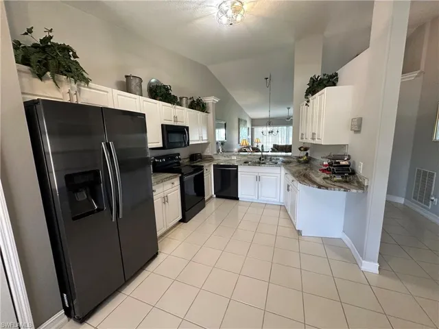9165 Michael Cir 1002, Naples, Florida 34113