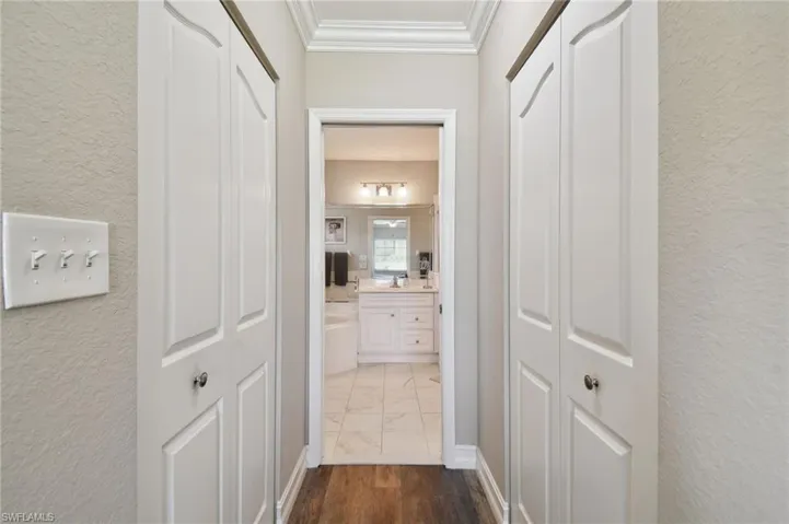 9165 Michael Cir 1002, Naples, Florida 34113