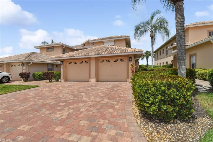 9165 Michael Cir 1002, Naples, Florida 34113