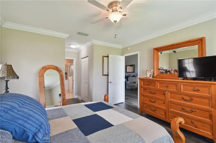 9165 Michael Cir 1002, Naples, Florida 34113