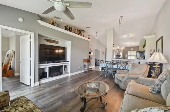 9165 Michael Cir 1002, Naples, Florida 34113