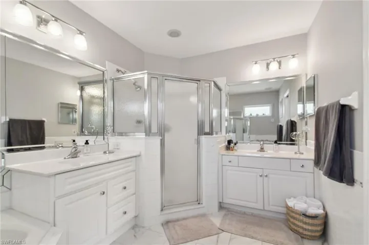 9165 Michael Cir 1002, Naples, Florida 34113