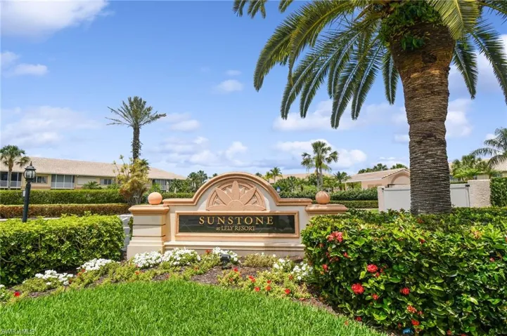 9165 Michael Cir 1002, Naples, Florida 34113