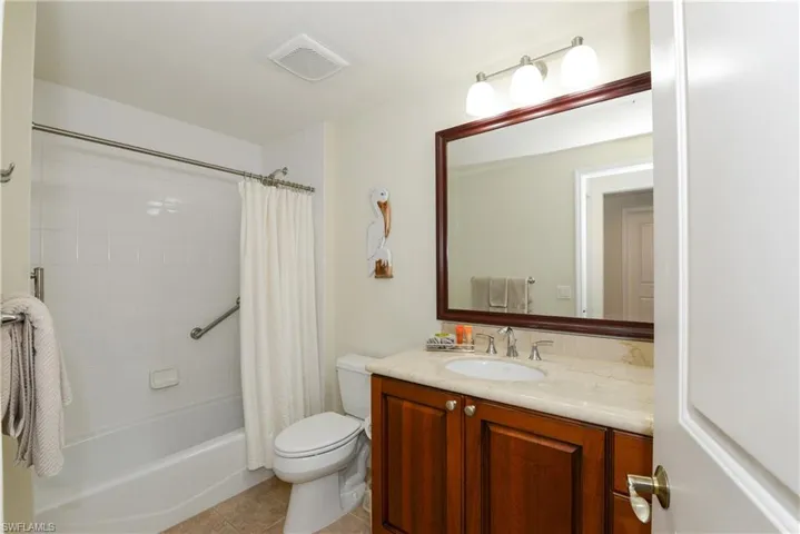 Guest Full bath
