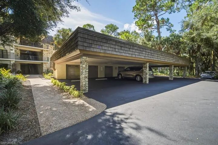 103 Clubhouse Dr 152, Naples, Florida 34105