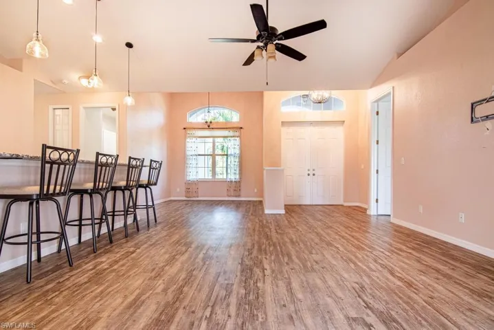 Large breakfast bar