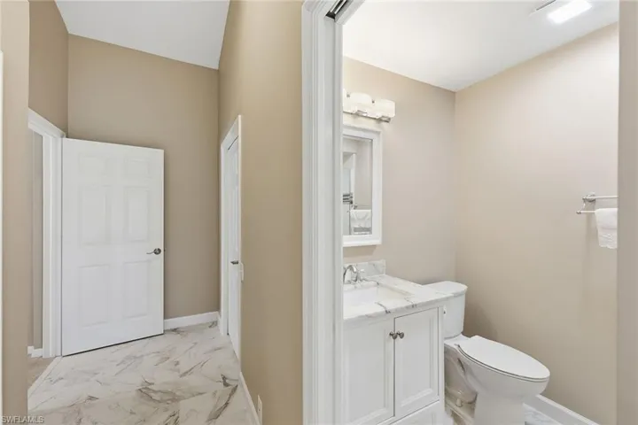 13251 Sherburne Cir 2004, Bonita Springs, Florida 34135