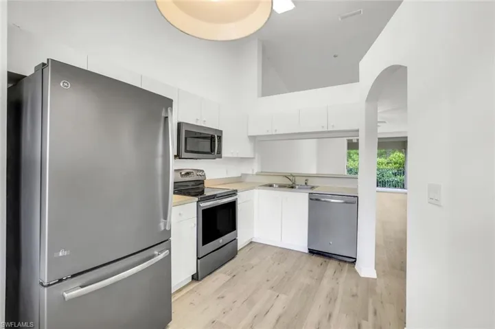 6635 Huntington Lakes Cir # 202, Naples, Florida 34119