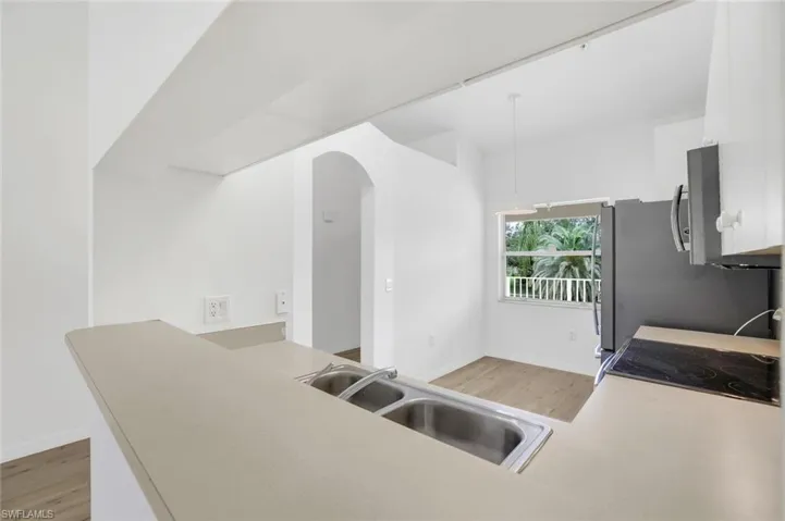 6635 Huntington Lakes Cir # 202, Naples, Florida 34119
