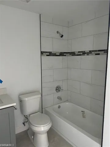 6064 Laurelwood Dr, Fort Myers, Florida 33905