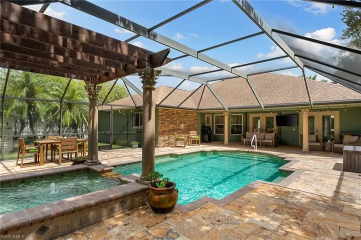 223  Kirtland  DR, Naples, FL 34110