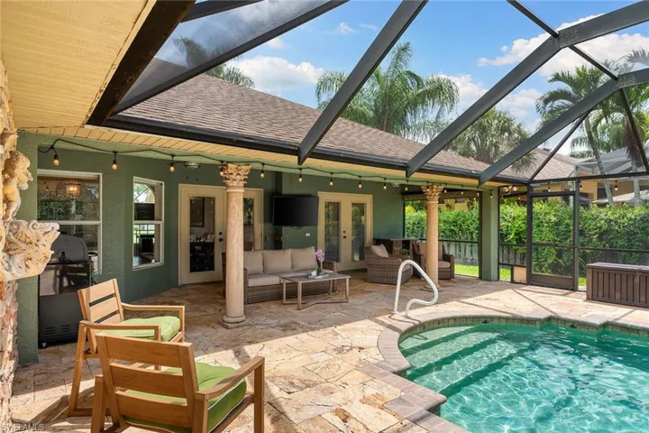223  Kirtland  DR, Naples, FL 34110