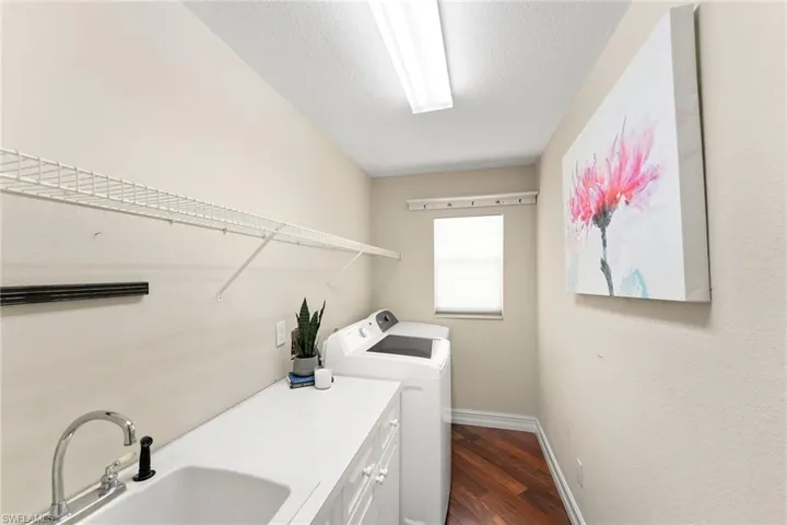 223  Kirtland  DR, Naples, FL 34110