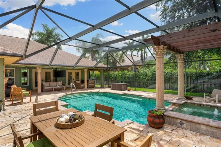 223  Kirtland  DR, Naples, FL 34110