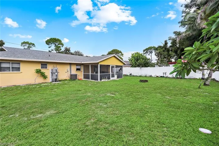 27051 Edgewood St, Bonita Springs, Florida 34135