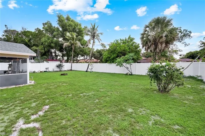 27051 Edgewood St, Bonita Springs, Florida 34135