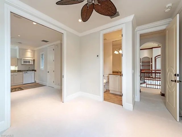 651  21st S AVE, Naples, FL 34102
