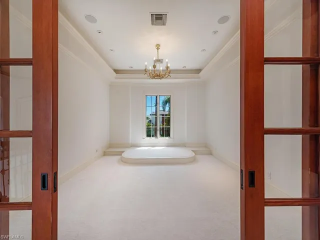 651  21st S AVE, Naples, FL 34102