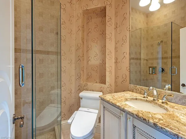 651  21st S AVE, Naples, FL 34102